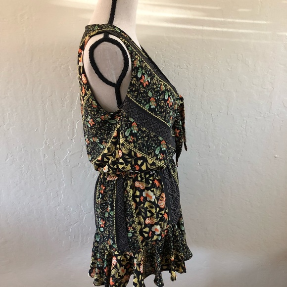 Dance&Marvel-Black floral romper /ruffle hem sz M - Picture 4 of 7